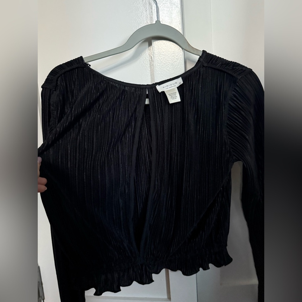 Black Ribbed Ruffled Blouse - Picture 2 of 2